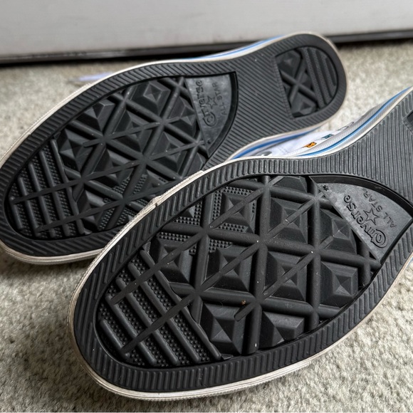 Converse Hello Kitty Canvas High-Top Chuck Taylor’s - Picture 5 of 6